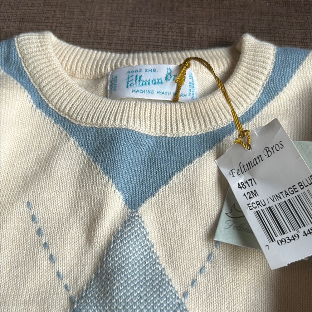 Classic Cream and Blue Sweater Top - Picture 3 of 3
